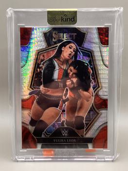 Yulisa Leon Lucky Envelope 2/8 - 2023 Panini Select WWE